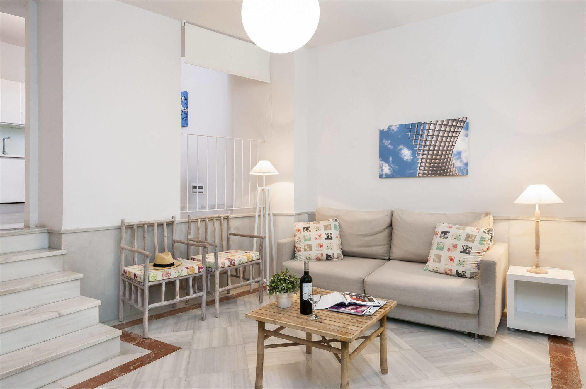 สวีท เซบียา พลาซา Apartment เซบีญา ภายนอก รูปภาพ