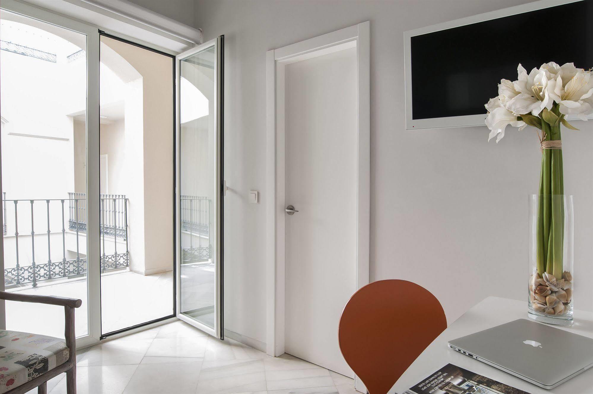 สวีท เซบียา พลาซา Apartment เซบีญา ภายนอก รูปภาพ