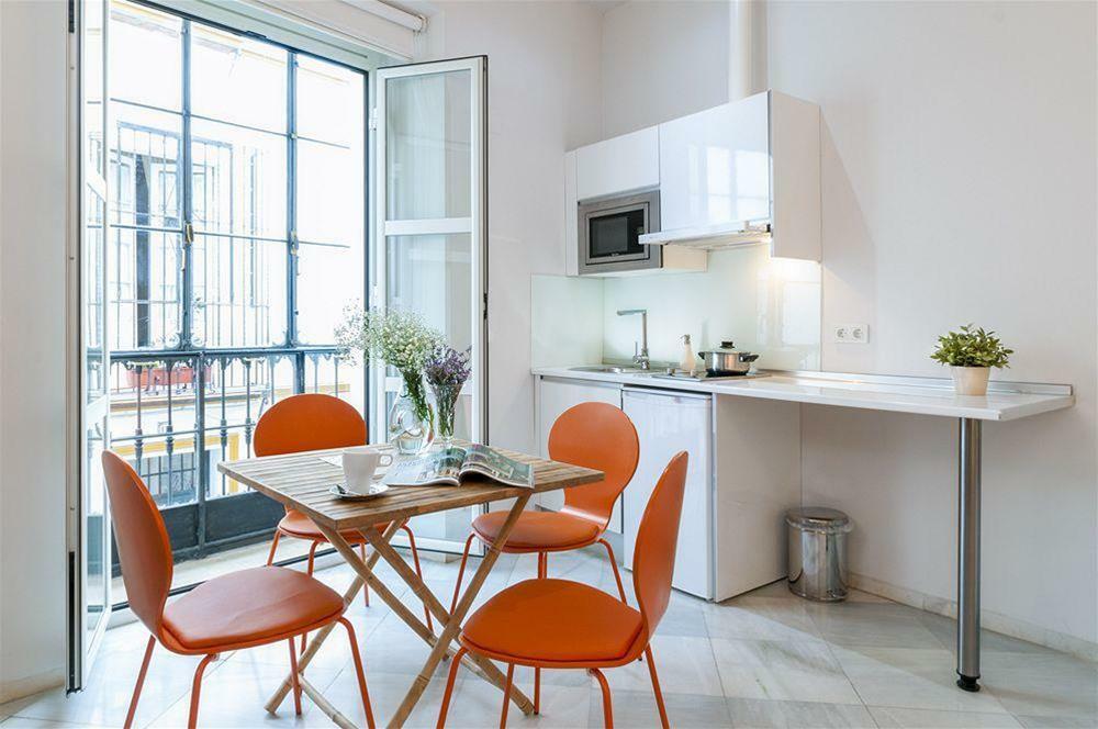 สวีท เซบียา พลาซา Apartment เซบีญา ภายนอก รูปภาพ